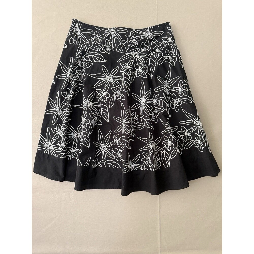 WHITE HOUSE BLACK MARKET Women Cotton Embroidered Flare Skirt Black White 12